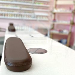 Manicure tables