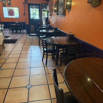 Taqueria Guadalajara - North Davis - Dining area - Mexican Near Me - Davis, California Taqueria Guadalajara - North Davis - Dining area - Mexican Near Me - Davis, California