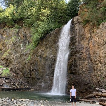 Franklin Falls Trailhead - Hiking Near Me - North Bend, Washington