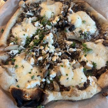 Hazel - Mushroom pizza - Pizza Near Me - Occidental, California