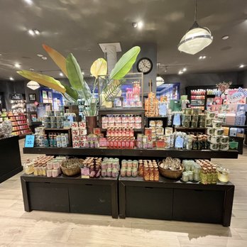 Bath & Body Works - Cosmetics & Beauty Supply Near Me - Wauwatosa, Wisconsin