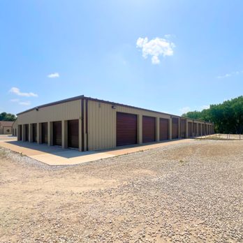 Cornerstone Storage - Contractor bay building for small businesses, shop space, and commercial use. - Self Storage Near Me - Wahoo, Nebraska