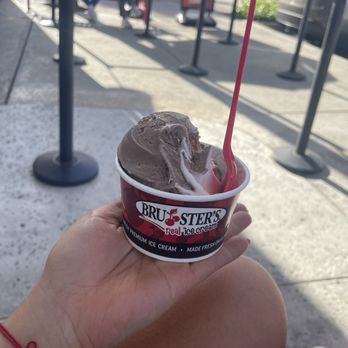 Bruster's Real Ice Cream - Desserts Near Me - Upland, California