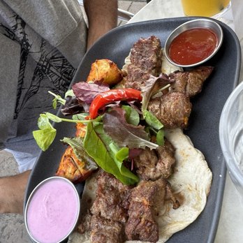 Hanam's - Mixed grill - Middle Eastern Near Me - Edinburgh, EDH