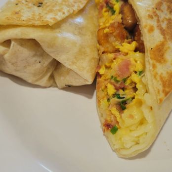 Eggs 'n Things - Waikiki Beach Eggspress - Egg wrap - Breakfast & Brunch Near Me - Honolulu, Hawaii Eggs 'n Things - Waikiki Beach Eggspress - Egg wrap - Breakfast & Brunch Near Me - Honolulu, Hawaii