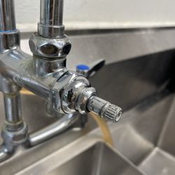 Baker Brothers Plumbing, Air & Electric - Faucet before fixed.