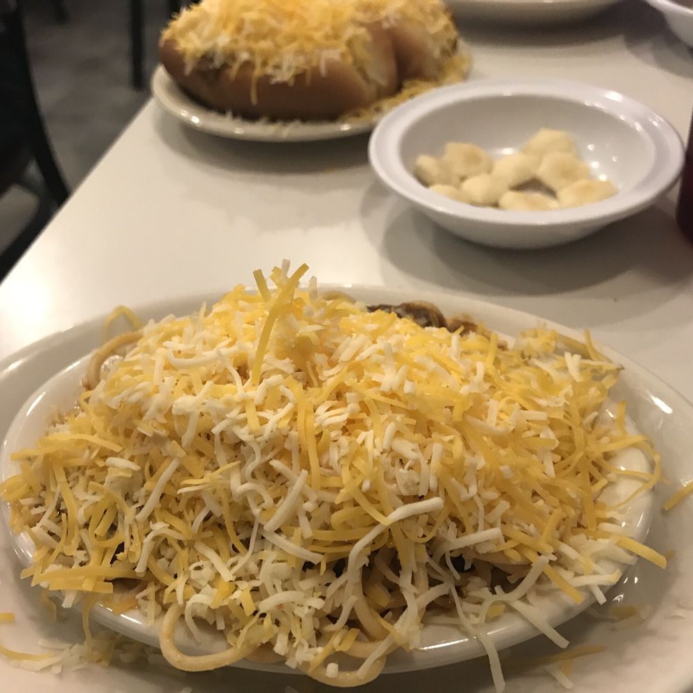 Skyline Chili - 3 way chili and a couple of chili dogs in the back. - Fast Food Near Me - Ft. Myers, Florida