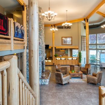 River Lodge + Cabins - Lobby - Hotels Near Me - Boardman, Oregon