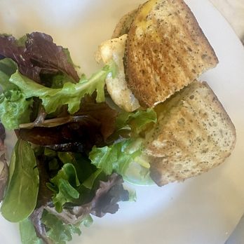 Camellia Inn - Breakfast sandwich - Bed & Breakfast Near Me - Healdsburg, California