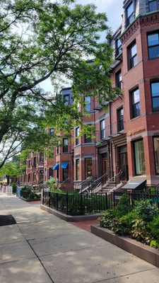 Newbury St by null