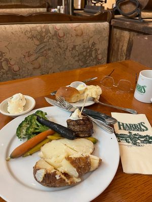 Harris Ranch Resort by null