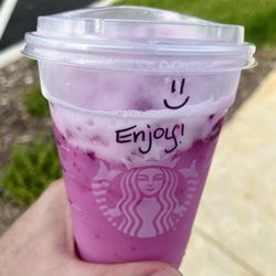 Starbucks - Dragon fruit drink