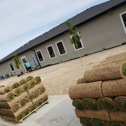 Hanks Custom Lawn Care