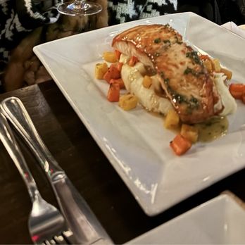 Jane Doe Lounge - Pan Seared Salmon - Cocktail Bars Near Me - New York, New York