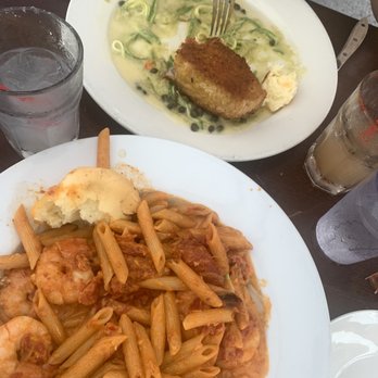 Cascalote Latin Bistro - Salmon con Crosta de Platano Shrimp, Penne a la Vodka,  Brazilian Cheese Bread - Latin American Near Me - New York, New York