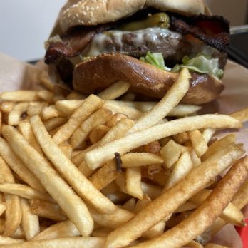 Nurd Berger Cafe - Raising Arizona Berger - Burgers Near Me - Globe, Arizona