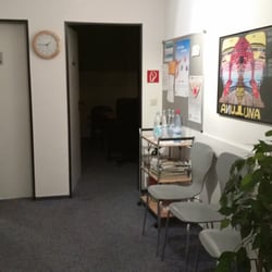 Praxis in der Wüste - Wartezimmer Dr. Bauer