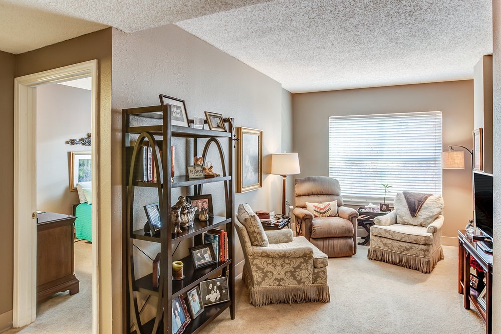 Carriage Court of Memphis - grief counselor in Memphis, TN