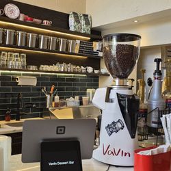 Vavin Dessert Bar - Coffee bar
