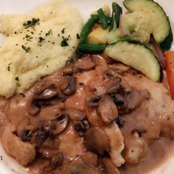 Acqua e Farina - Pollo alla funghi. Everything about this dish was amazing - Italian Near Me - Hayward, California