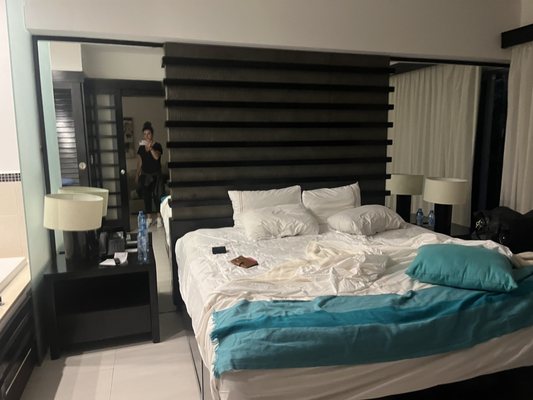 The Fives Beach Hotel & Residences by null