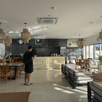 Mía Reef - Starbucks lounge in HOTEL - Resorts Near Me - Isla Mujeres, ROO