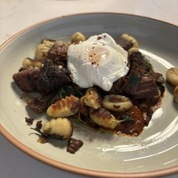 The Hive Social - Organic egg with meat and veggies - Coffee & Tea Near Me - Oregon City, Oregon