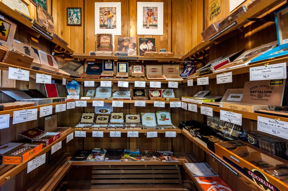 GROG SHOP Updated October 2024 2485 Periwinkle Way, Sanibel