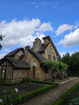 Hameau de la Reine by null