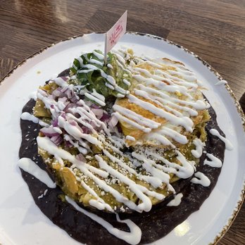 Madres Brunch - Chilaquiles verdes - Breakfast & Brunch Near Me - Whittier, California Madres Brunch - Chilaquiles verdes - Breakfast & Brunch Near Me - Whittier, California