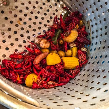 Three Legged Dog - Awesome Crawfish! - Bars Near Me - New Orleans, Louisiana