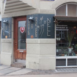 D'nell Blomster