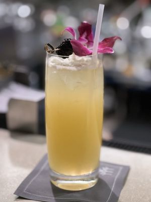 Edge Restaurant & Lounge by null