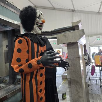 Spirit Halloween - Costumes Near Me - Barrie, Ontario