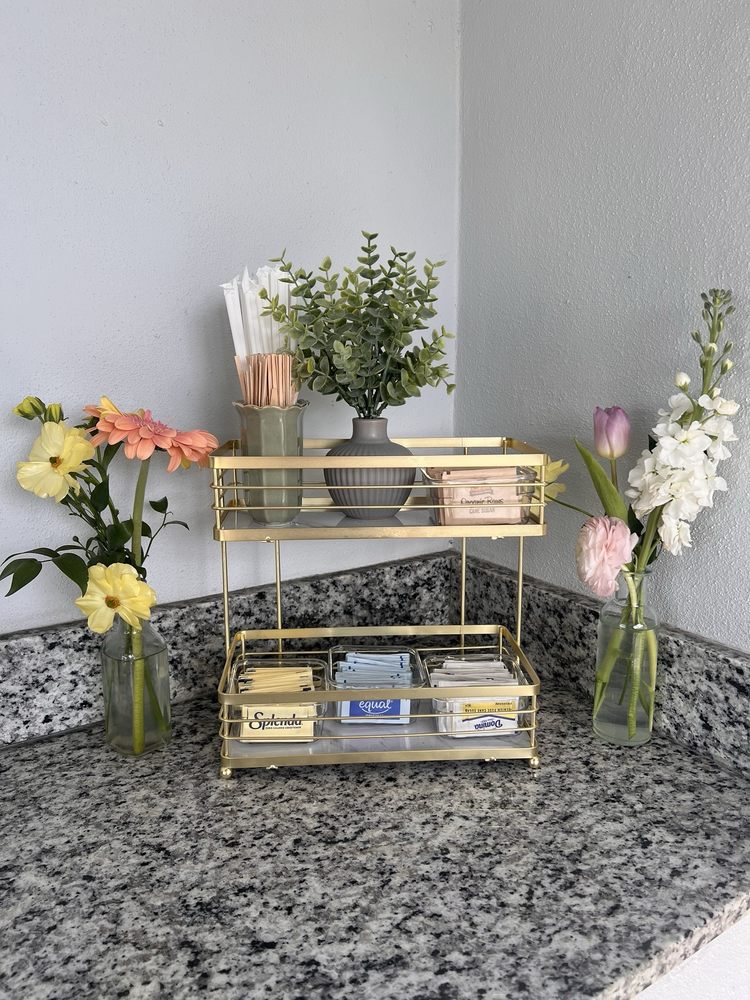 Croissant Park Cafe Logo