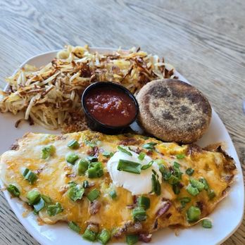 Scramblers - Avocado omelet w/hash browns and English muffin - Breakfast & Brunch Near Me - Cincinnati, Ohio Scramblers - Avocado omelet w/hash browns and English muffin - Breakfast & Brunch Near Me - Cincinnati, Ohio
