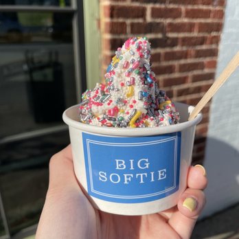 Big Softie - Classic Vanilla w/Sprinkles - Ice Cream & Frozen Yogurt Near Me - Atlanta, Georgia Big Softie - Classic Vanilla w/Sprinkles - Ice Cream & Frozen Yogurt Near Me - Atlanta, Georgia