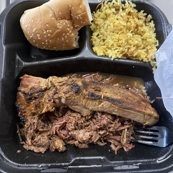 Maw n' Paw BBQ - Brisket & Rib plate - Barbeque Near Me - Fresno, California Maw n' Paw BBQ - Brisket & Rib plate - Barbeque Near Me - Fresno, California