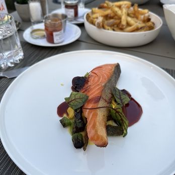 Truss Restaurant & Bar - New American Near Me - Calistoga, California