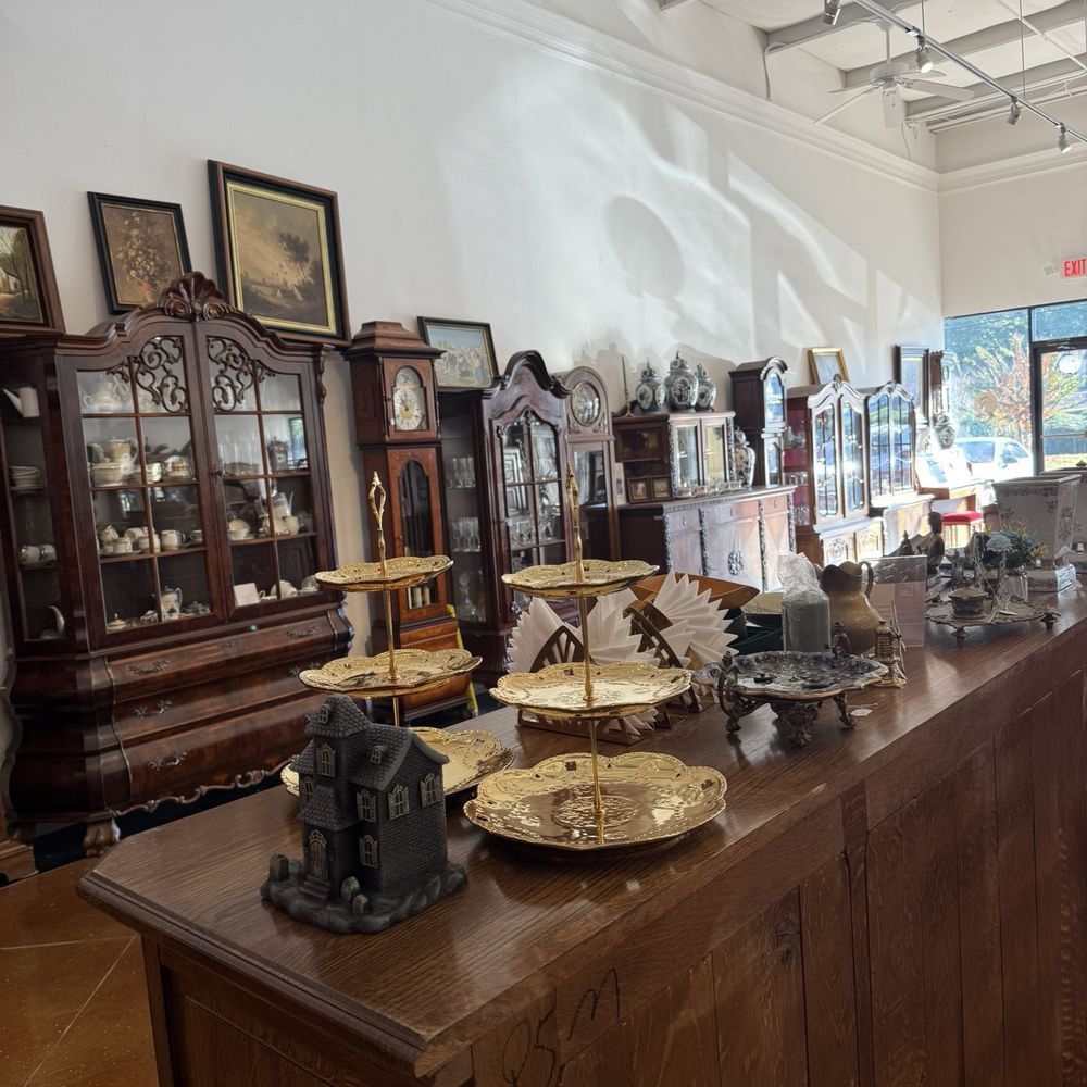 Antique Caffe - Inside - Cafes Near Me - Johns Creek, Georgia