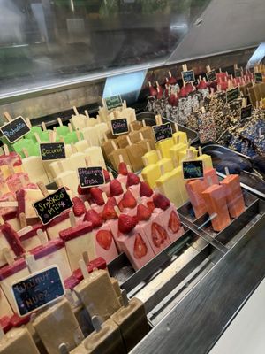 Mateo's Ice Cream & Fruit Bars by null