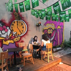 Looking Glass Bar - Outdoor patio