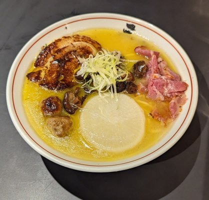 Sansotei Ramen by null
