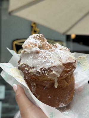 Goddess and the Baker, 33 S Wabash-Millennium Park by null