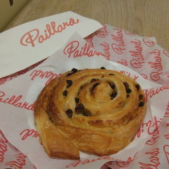 Paillard - Galeries de La Capitale - Escargot aux raisins - Desserts Near Me - Quebec City, Quebec Paillard - Galeries de La Capitale - Escargot aux raisins - Desserts Near Me - Quebec City, Quebec