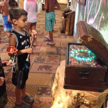 Great Wolf Lodge - Resorts Near Me - Grapevine, Texas
