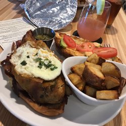 Seis Kitchen - Green chili torta breakfast
