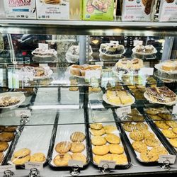 A Moveable Feast - Some of their cookies & cupcakes