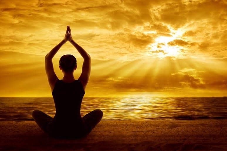 Miel Yoga Logo