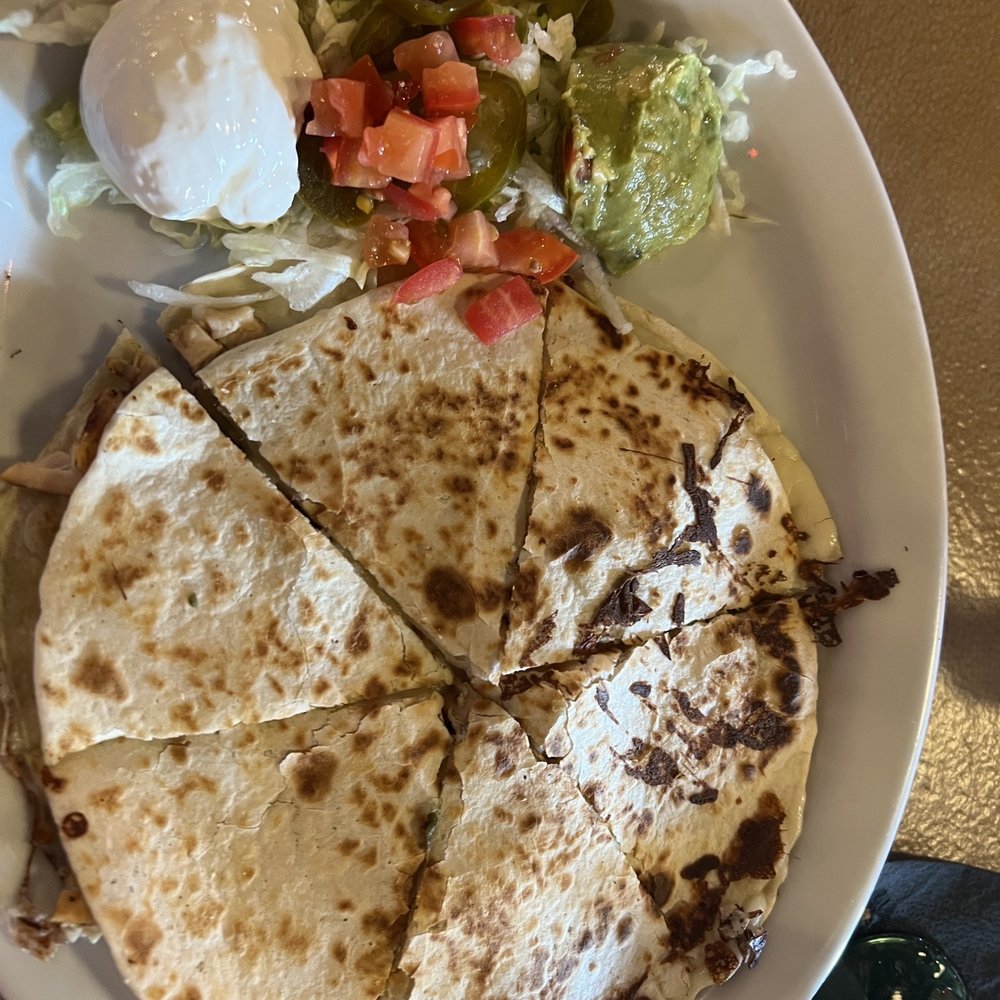 El Paso Cafe - Chicken Fajita Quesadilla - Mexican Near Me - Arlington, Virginia El Paso Cafe - Chicken Fajita Quesadilla - Mexican Near Me - Arlington, Virginia